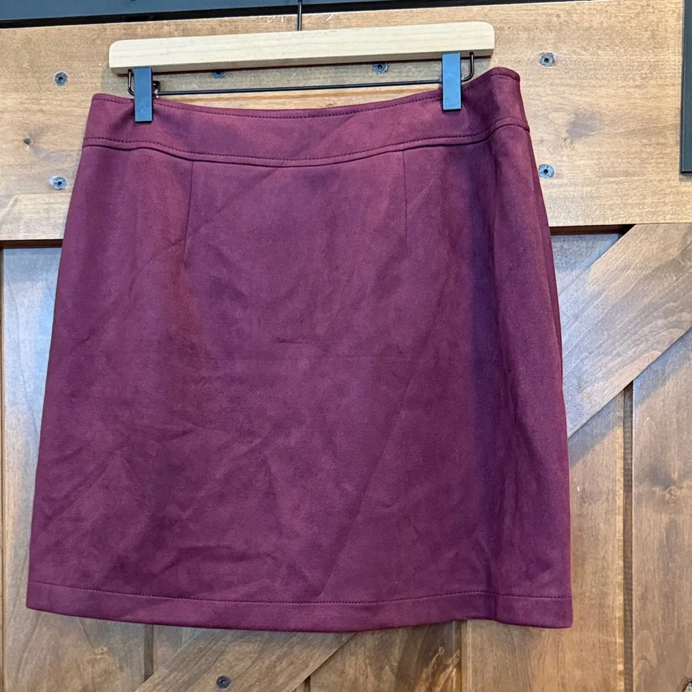 Women's Burgundy Skirt with Pockets